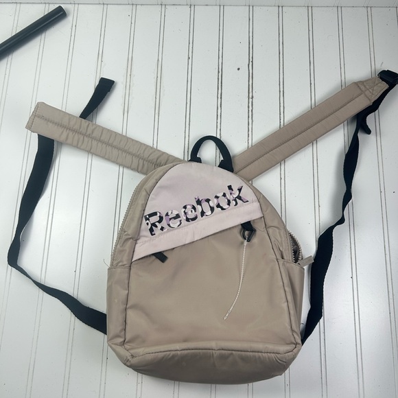 Reebok Beige & Pink Logo Backpack – Adjustable Straps, Casual Everyday Bag - Picture 2 of 12